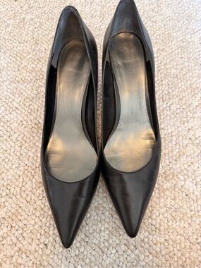 Nine West Black Pointed-Toe Leather Pumps